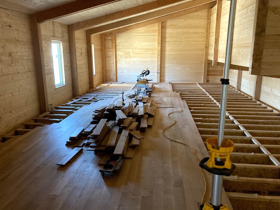 Continuous hardwood floor on second story